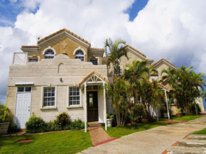 Sea Cruise Barbados - 5 BR villa w Staff